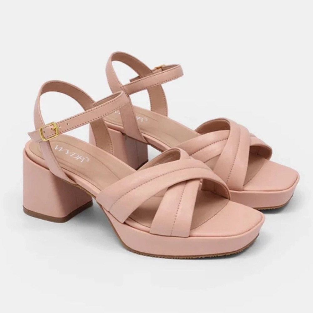 Wydr WIDE WIDTH Platform Sandals - Pale Pink - Never worn!